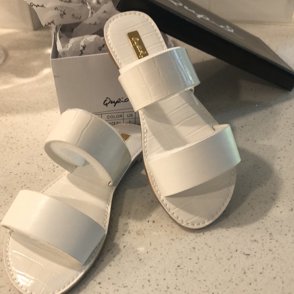 LAST ONE! NIB Double strap sandals - Picture 2 of 6